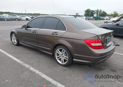 2013 Mercedes-Benz C 300 Sport 4Matic from USA, damaged, VIN WDDGF8AB6DA790762